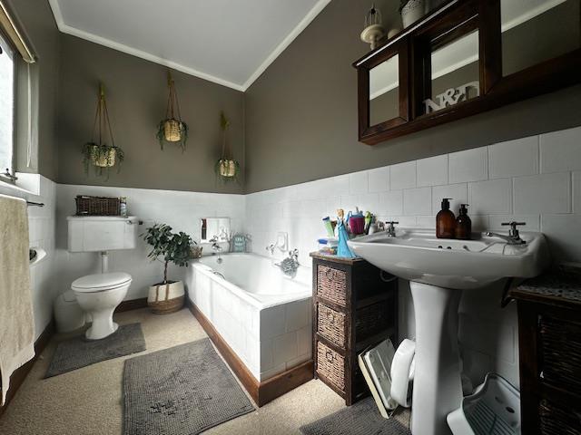 6 Bedroom Property for Sale in Pellissier Free State